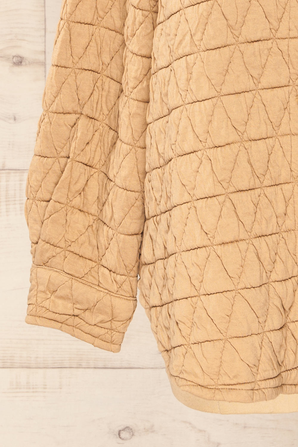 Cugas Beige Oversized Quilted Shacket | La petite garçonne sleeve