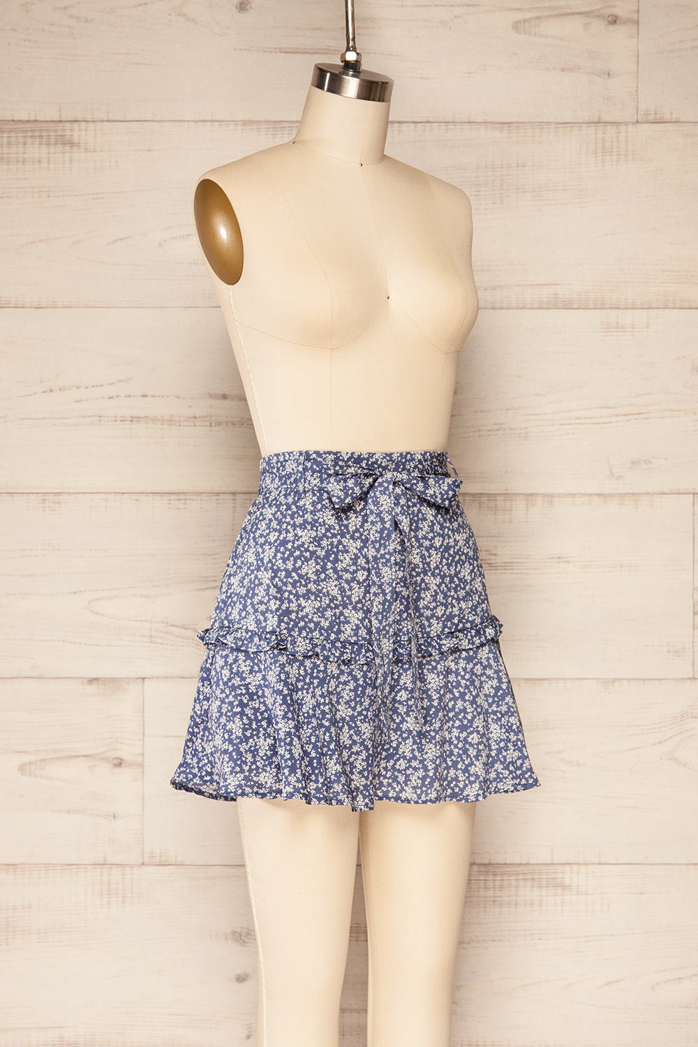 Dappel Blue Floral Skort w/ Ruffles & Fabric Belt | La petite garçonne side view 