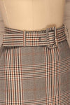 Darlington Plaid Mini Skirt | Mini Jupe | La Petite Garçonne side close-up