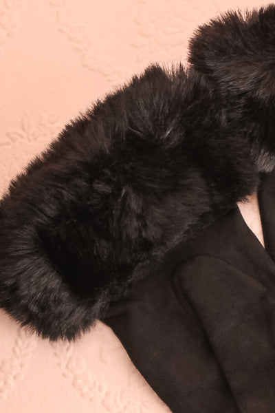 Derra Black Gloves with Faux-Fur Lining & Cuff close-up | Boutique 1861