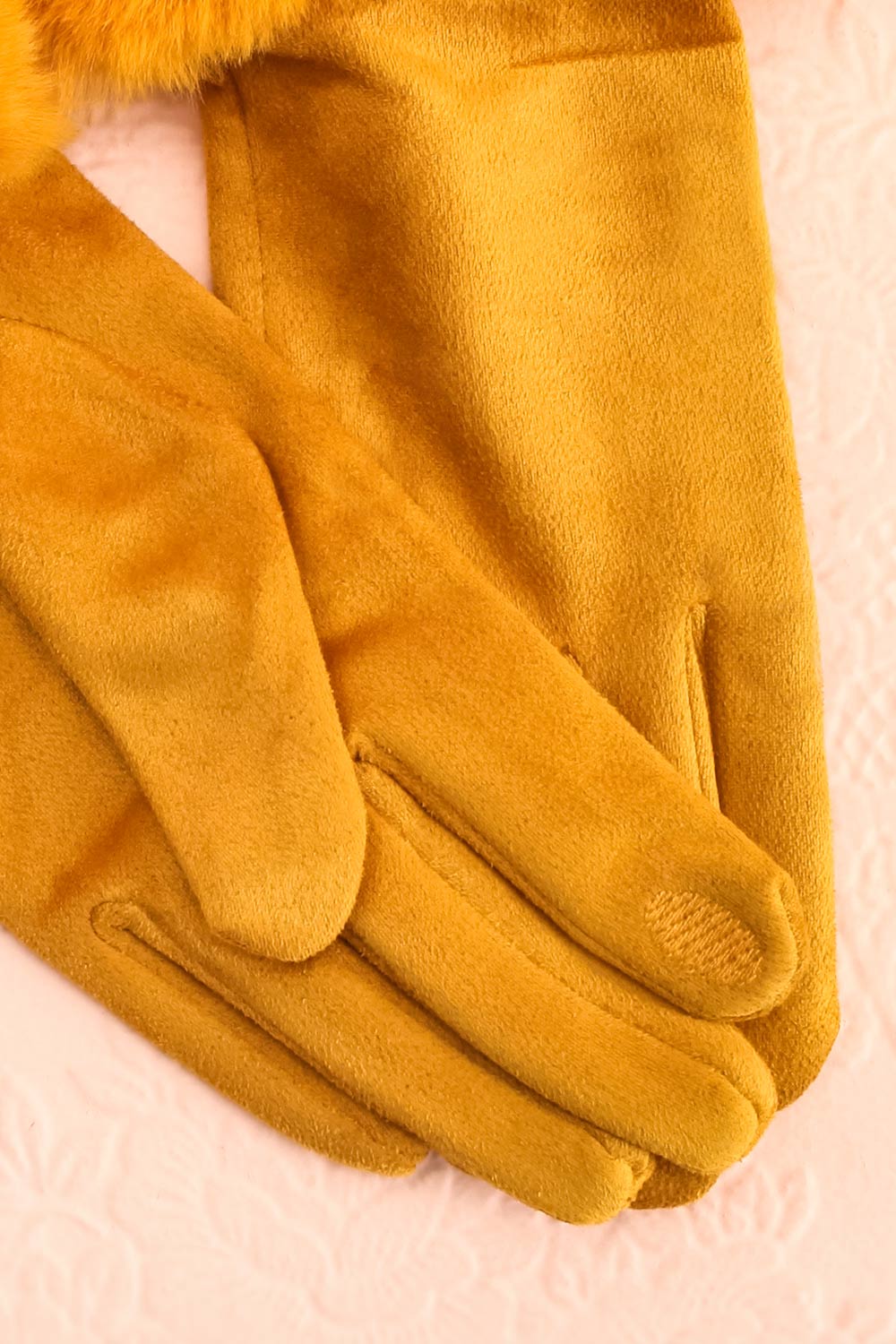 Derra Mustard Yellow Gloves w Faux-Fur Lining & Cuff finger close-up | Boutique 1861