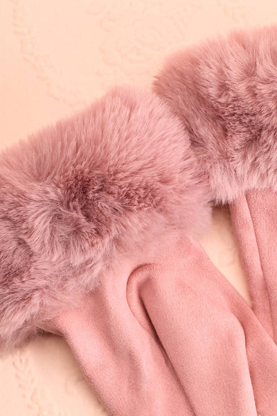 Derra Pink Gloves w Faux-Fur Lining & Cuff close-up | Boutique 1861