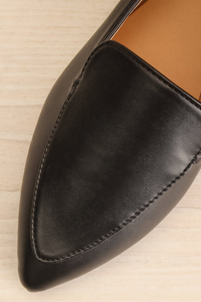 Dinteranthus Black Pointed Faux-Leather Loafers | La petite garçonne flat close-up