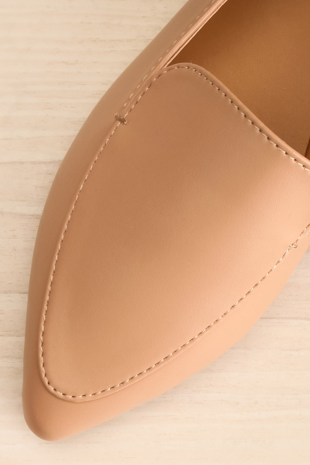 Dinteranthus Caramel Pointed Faux-Leather Loafers | La petite garçonne flat close-up