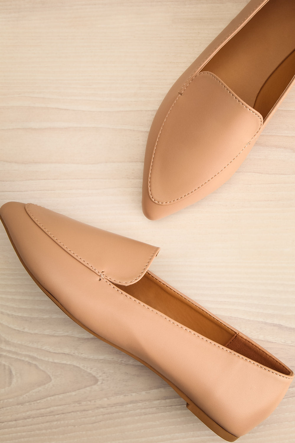 Dinteranthus Caramel Pointed Faux-Leather Loafers | La petite garçonne flat view