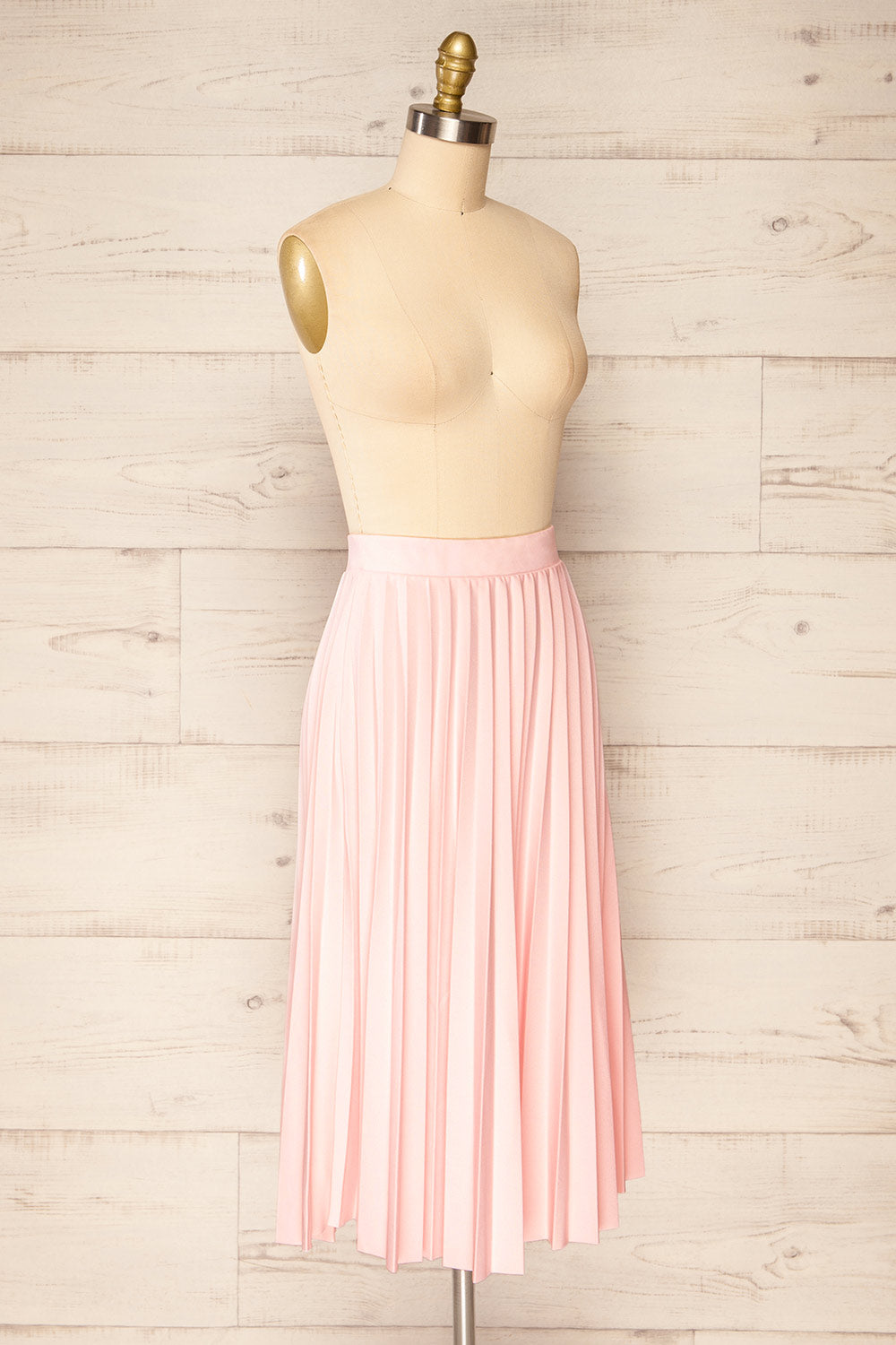 Doved Pink Pleated Midi Skirt w/ Elastic Waist | La petite garçonne side view 