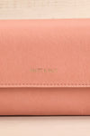 Drew Pink Matt & Nat Handbag | La petite garçonne logo close-up