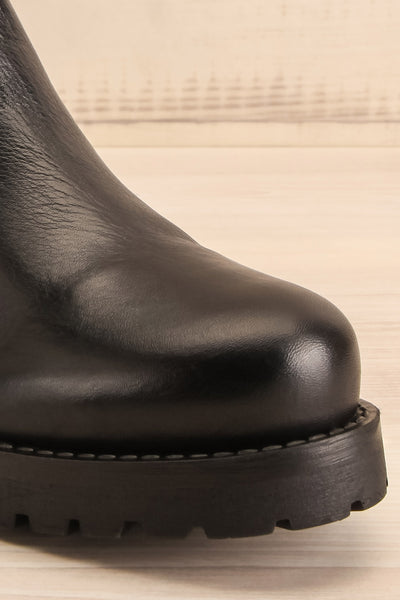 Dufrenoy Black Ankle Boots | La petite garçonne front close-up