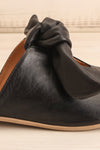 Ebelmen Black Slip-On Sandals w/ Bow | La petite garçonne side close-up