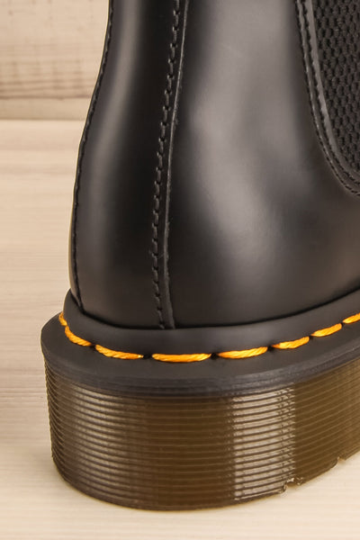 Edimbourg Leather Black Chelsea Boots back close-up | La Petite Garçonne
