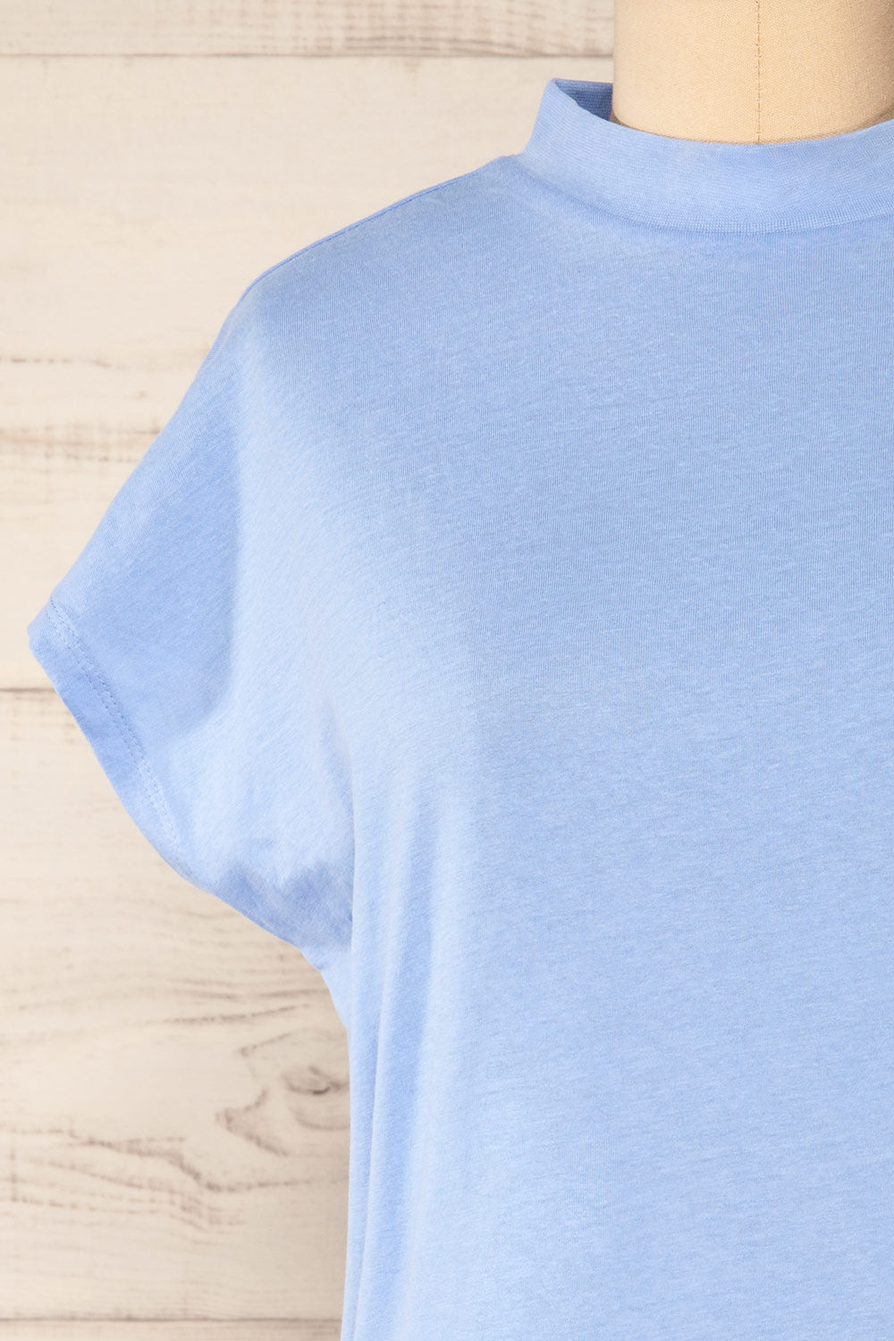Egges Blue Short Sleeve Mock Neck T-Shirt | La petite garçonne front close-up