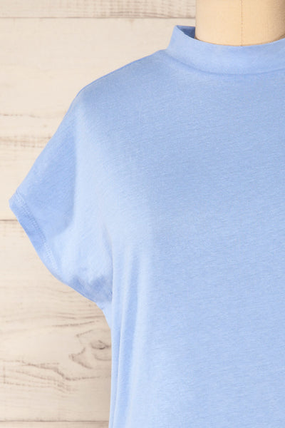 Egges Blue Short Sleeve Mock Neck T-Shirt | La petite garçonne front close-up