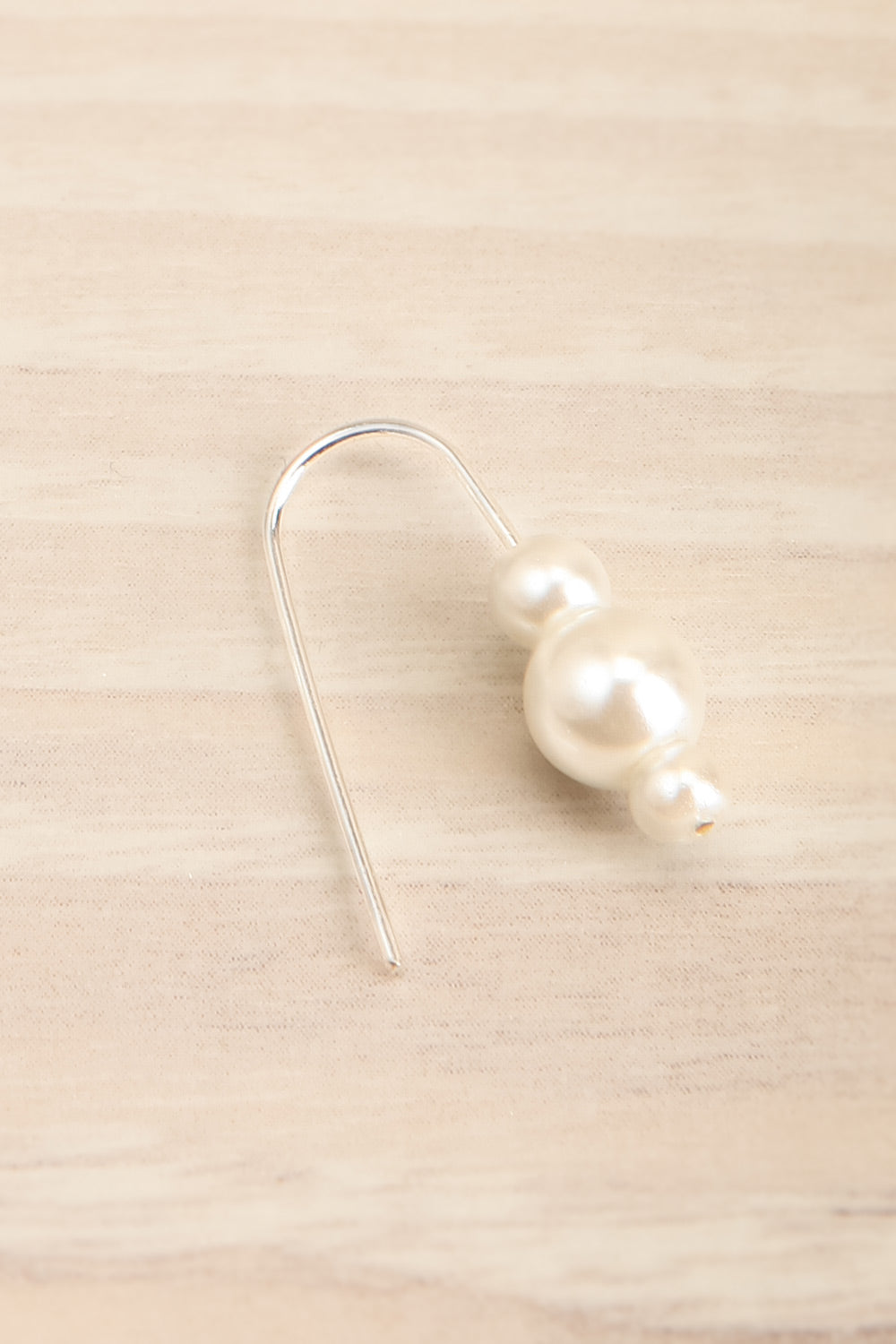 Elberta Silver Pearl Pendant Earrings | La petite garçonne close-up