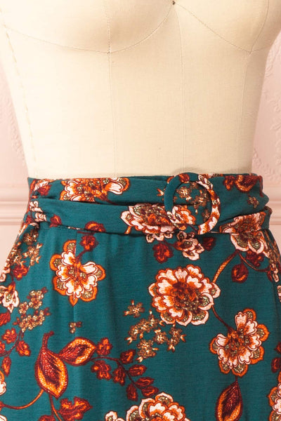Elora Short Floral Skirt w/ Ruffles | Boutique 1861 side close-up