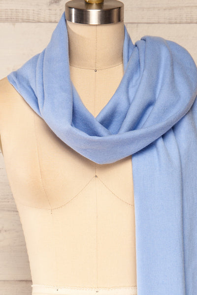 Epanouissement Blue Soft Knit Scarf | La petite garçonne shoulder close up