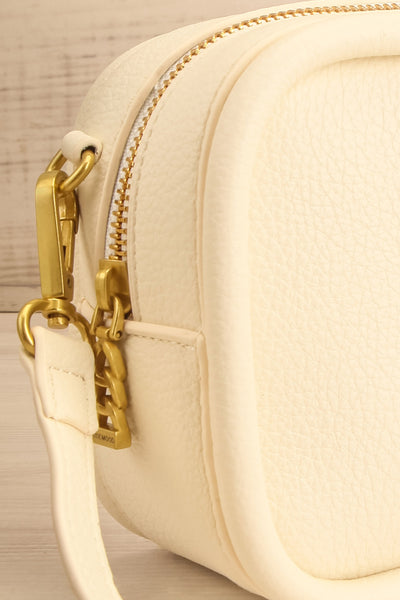 Eriqua Ivory Shoulder Bag w/ Removable Strap | La petite garçonne side close-up