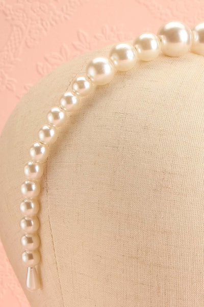 Espora Pearl Headband | Boutique 1861 close-up