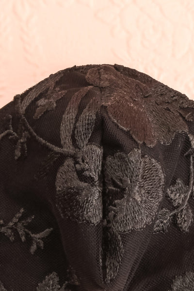 Face Mask Black Lace | Boutique 1861 close-up