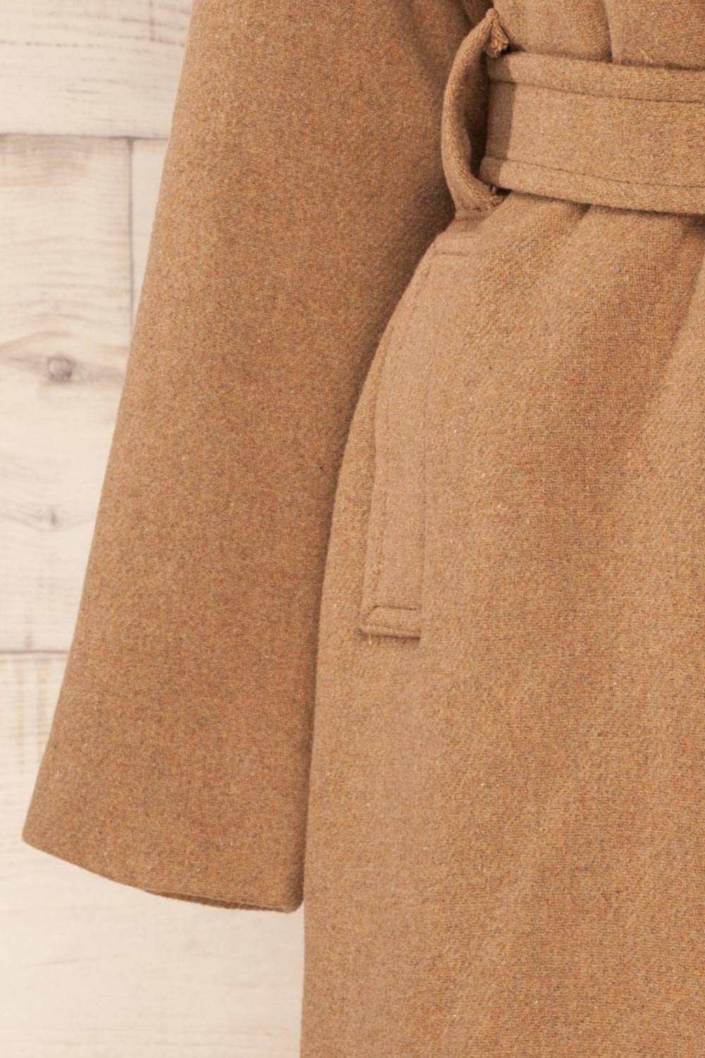 Faksfjord Taupe Trench Coat w/ Belt | La petite garçonne sleeve