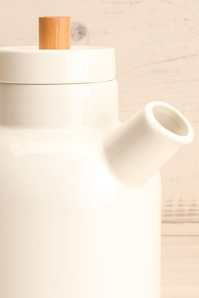 Falconet White Ceramic Teapot close-up | La Petite Garçonne Chpt. 2