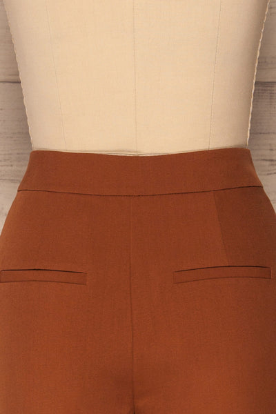 Falstad Rust Pants | Pantalon | La Petite Garçonne back close-up