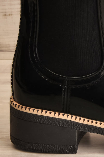 Farnorough Warm Black Boots | Bottes | La Petite Garçonne side back close-up