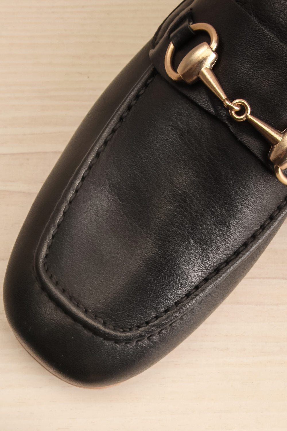 Fernn Black Leather Loafers | La petite garçonne flat close-up
