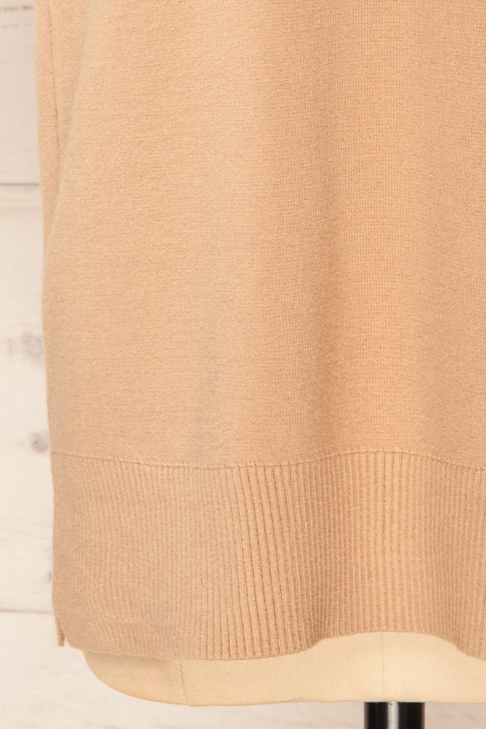 Ferrol Beige Sleeveless Knit Vest | La petite garçonne bottom close-up