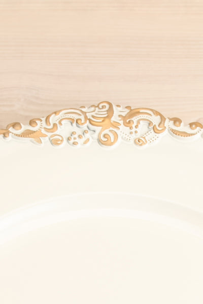 Foggia Ceramic Plate w/ Golden Details | Maison garçonne close-up