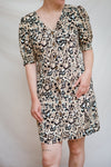 Frona Leopard Puffy Sleeve Button-Up Short Dress | La petite garçonne model