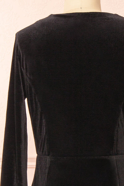 Gabrielle Chelsea Collar Fitted Velvet Midi Dress | La petite garçonne back close-up
