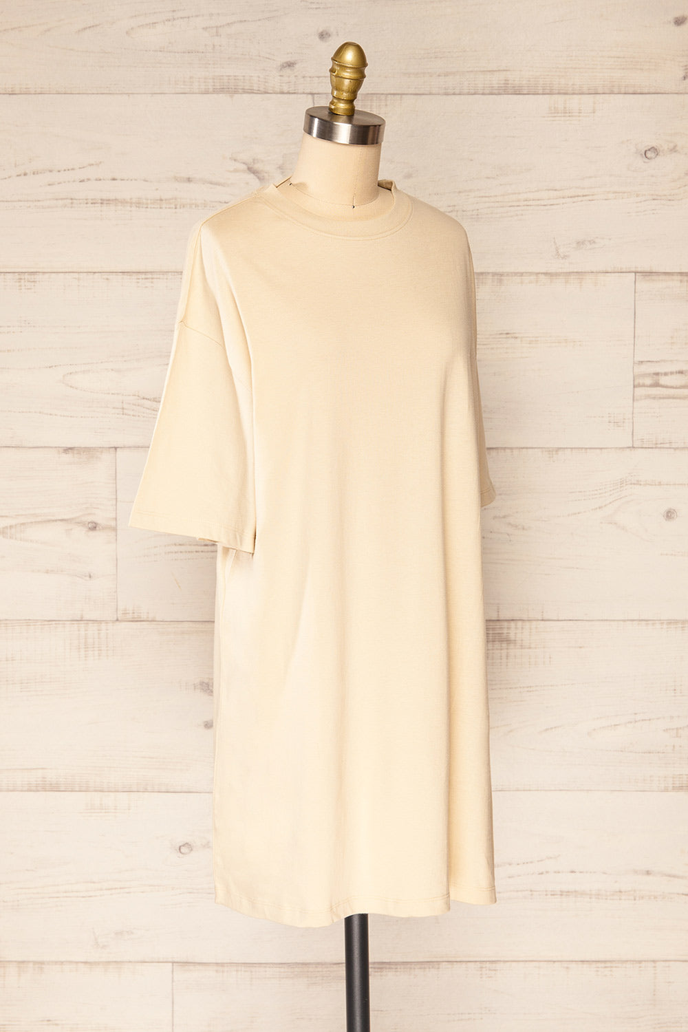 Geel Beige T-Shirt Dress With Print | La petite garçonne side view 