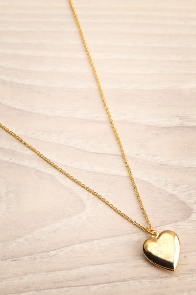 Geillis Gold Heart Necklace | Collier | La Petite Garçonne flat view