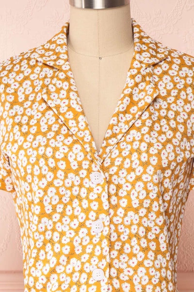 Gersimi Floral Button-up Crop Top front close up | Boutique 1861