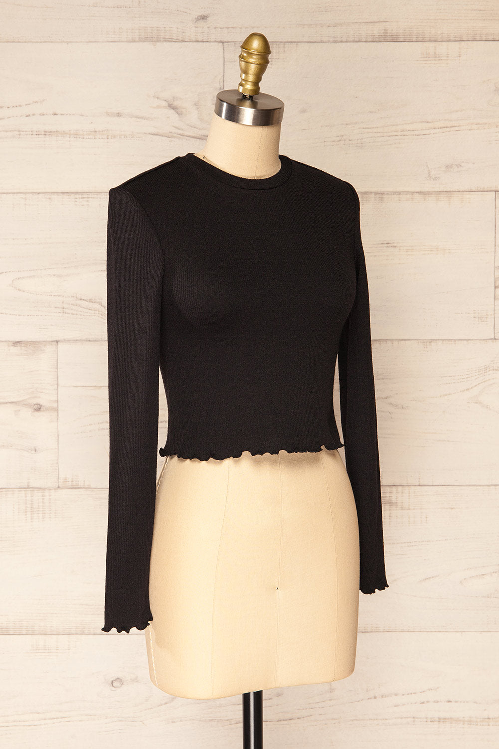 Gialonft Black Cropped Long Sleeve Top w/ Ruffles | La petite garçonne side view