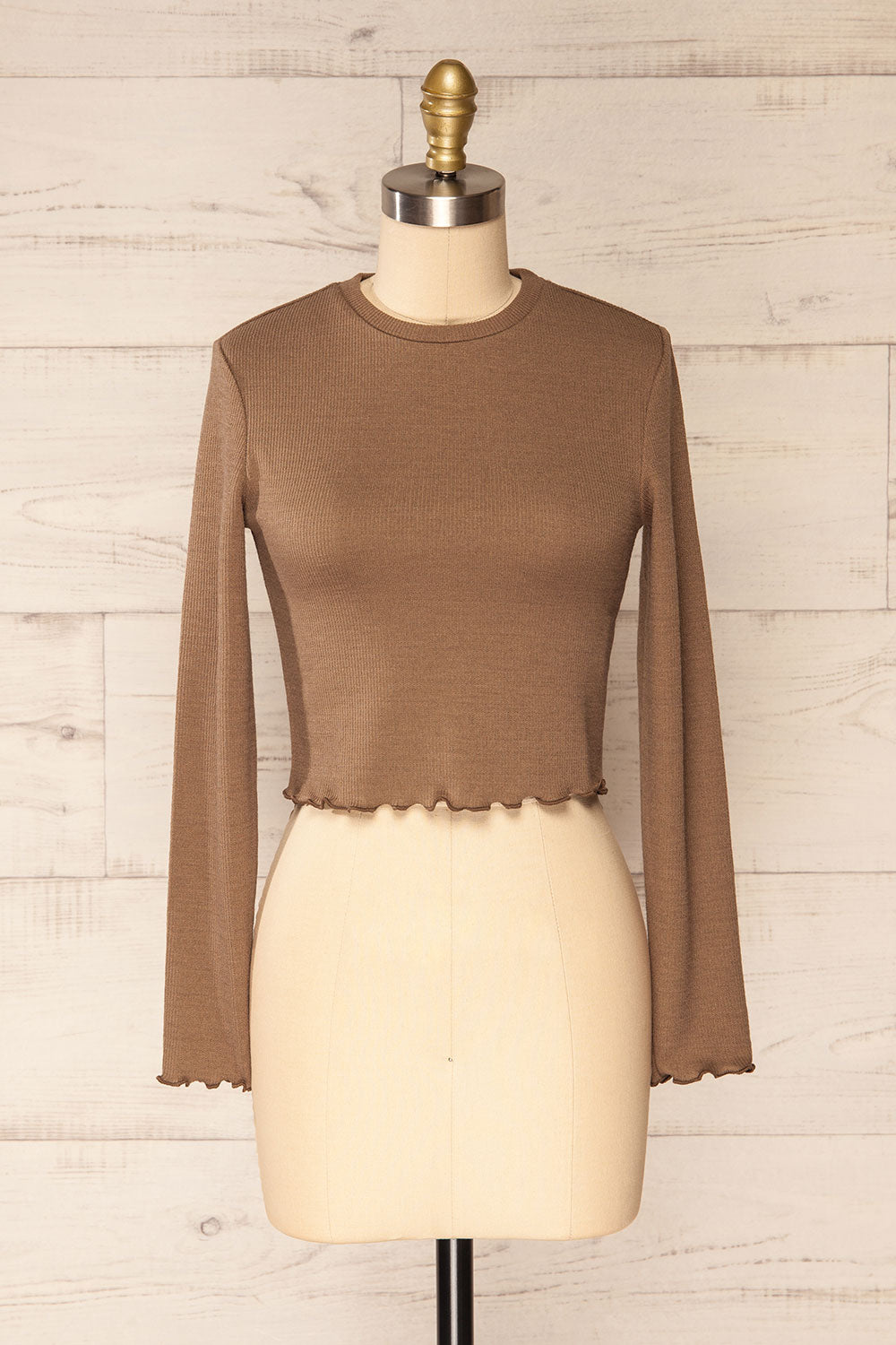 Gialonft Brown Cropped Long Sleeve Top w/ Ruffles | La petite garçonne front view