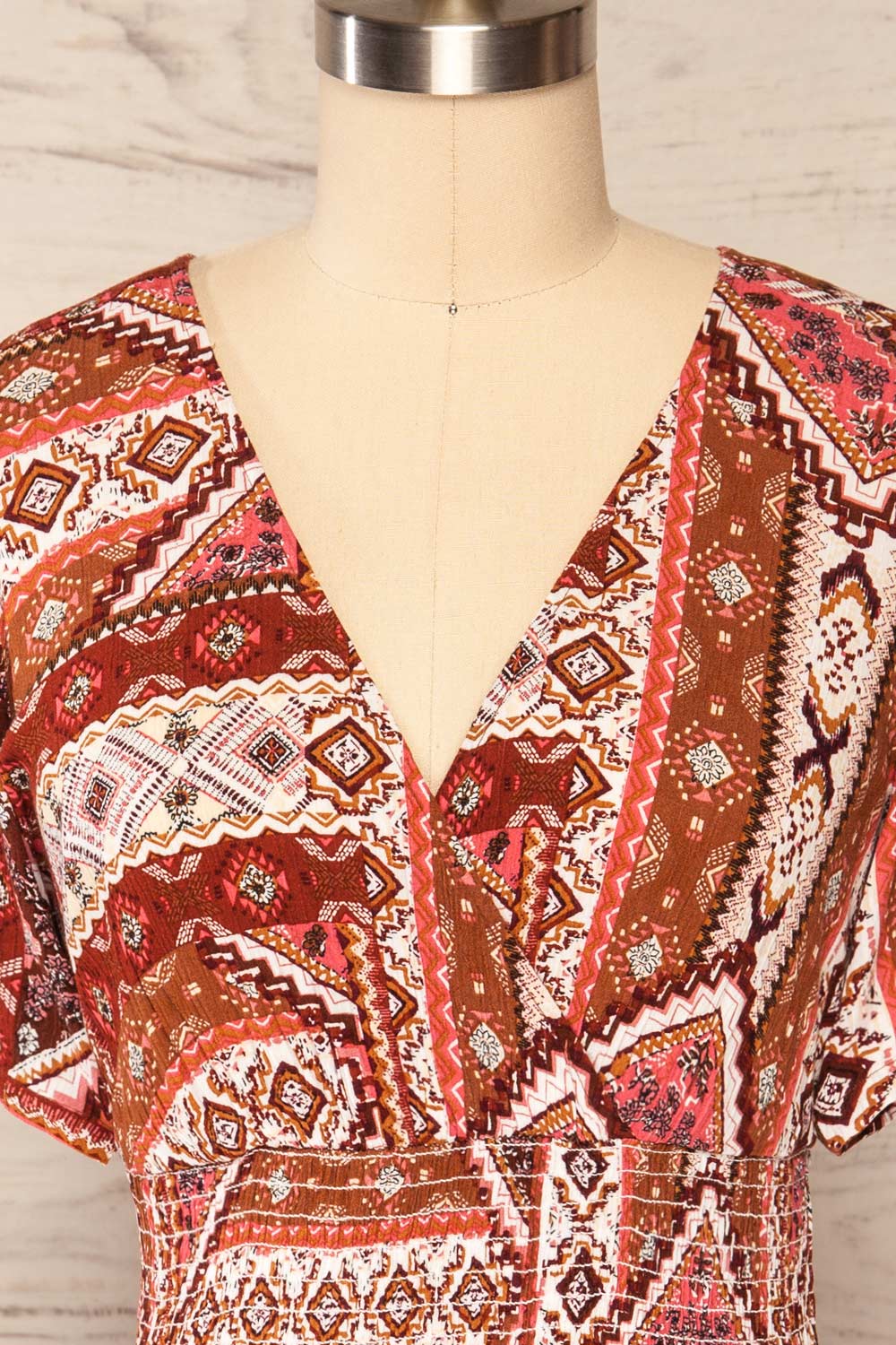 Glina Rust Patterned V-Neck Short Dress | La petite garçonne  front close-up 