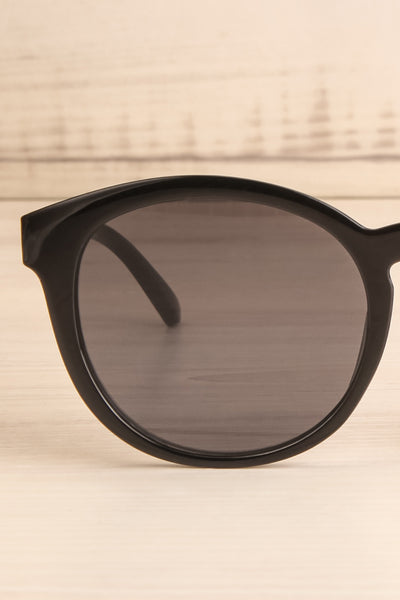 Gluck Black Wayfarer Sunglasses close-up | La Petite Garçonne
