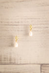 Gniezno Or Golden & Pearl Pendant Earrings | La Petite Garçonne