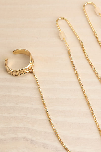 Gothique Gold Asymmetric Long Chain Earrings | La petite garçonne close-up