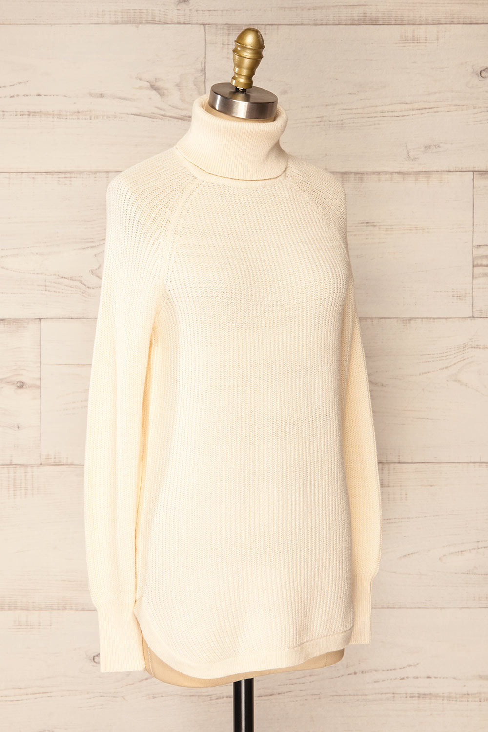 Granby Ivory Knit Turtleneck Sweater | La petite garçonne side view 