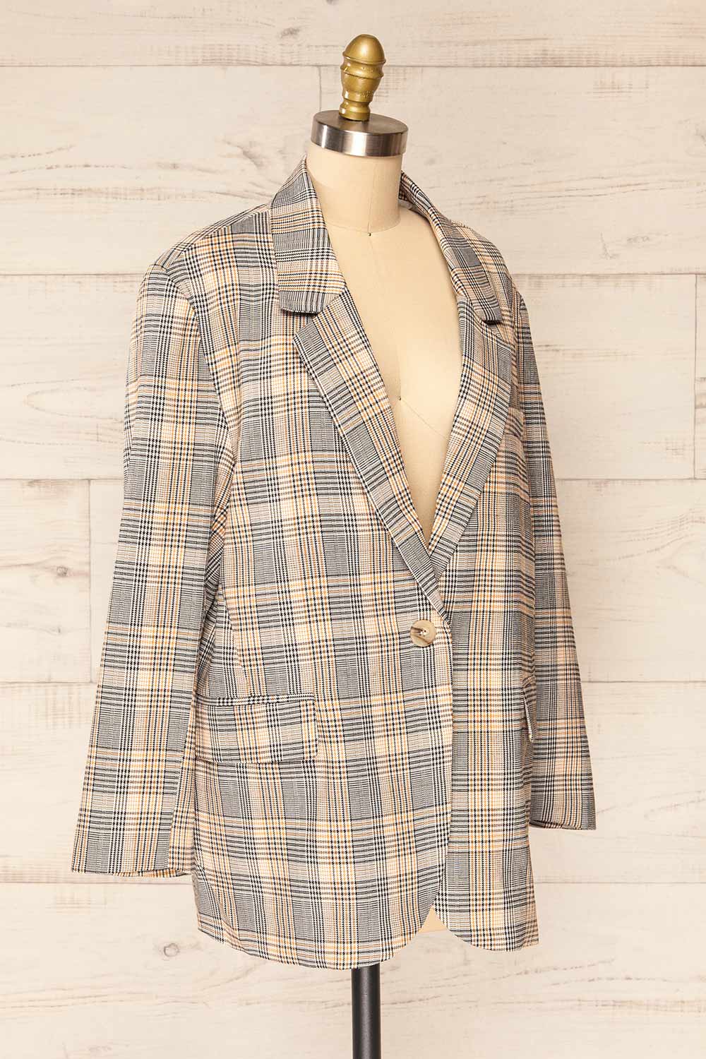 Groenlo Oversized Tartan Blazer | La petite garçonne side view