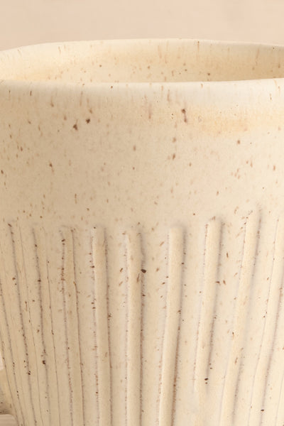 Gull Stoneware Mug w/ Ribbed Detailing | Maison Garçonne details