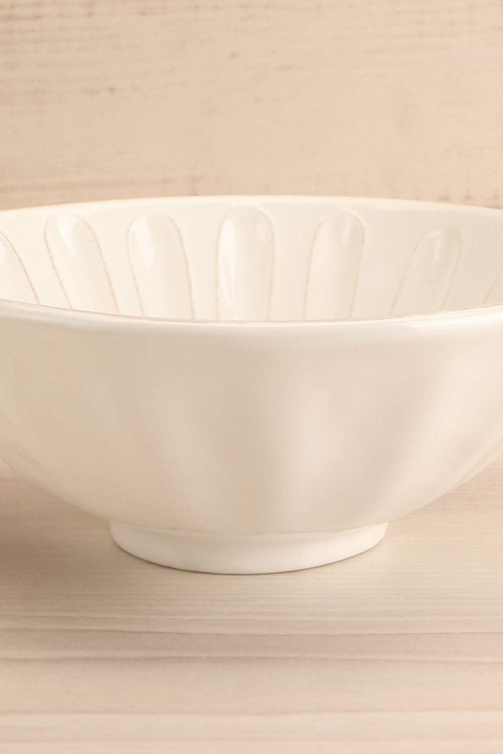 Herlev White Ceramic Bowl | La petite garçonne close-up