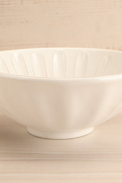 Herlev White Ceramic Bowl | La petite garçonne close-up