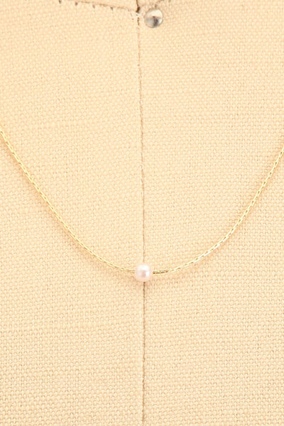 Hialeah Pearl Pendant Necklace | La petite garçonne close-up