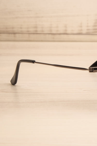 Hittorf Black & Dark Grey Sunglasses | La petite garçonne branch close-up