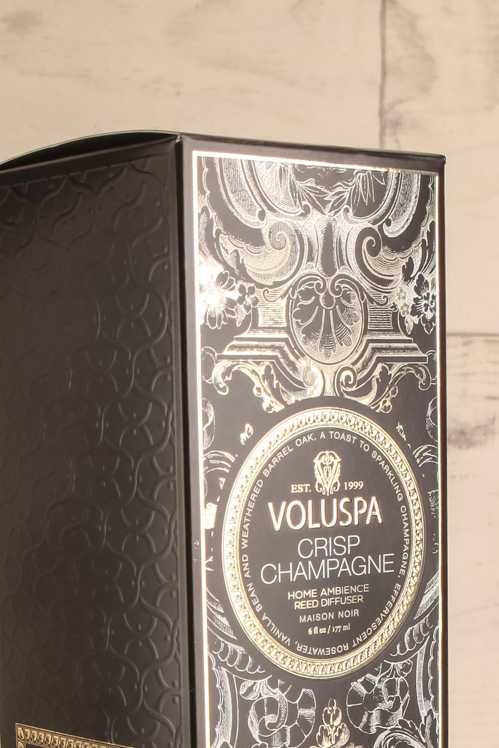 Home Ambience Diffuser Crisp Champagne | Voluspa | La petite garçonne box close-up