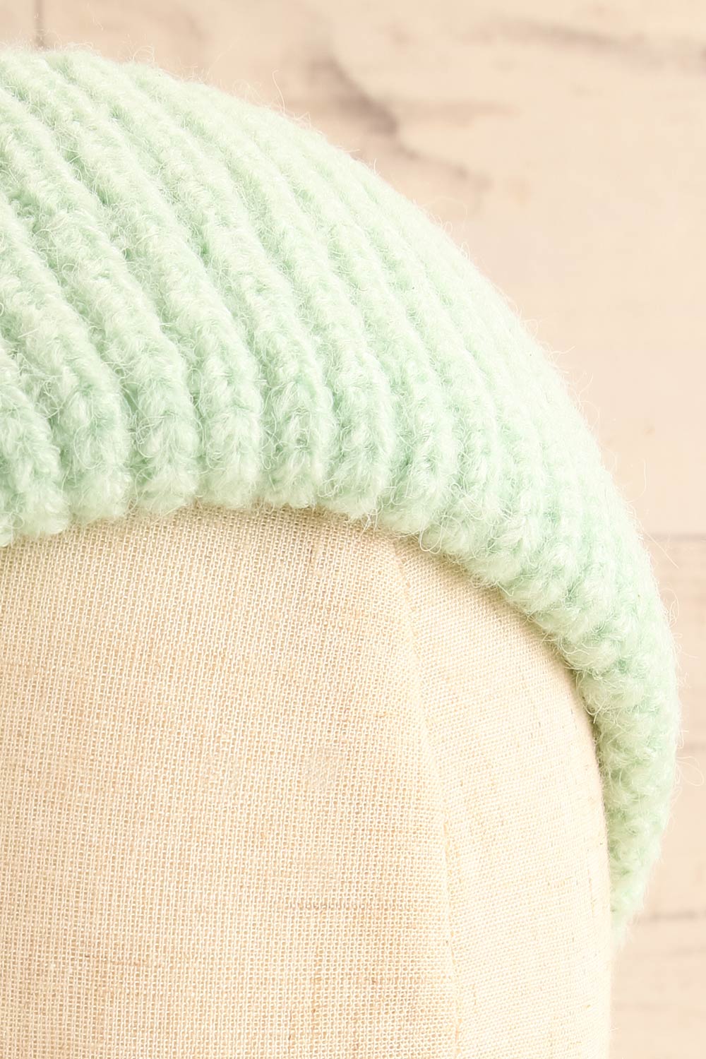 Hoya Green Pastel Knit Tuque | La petite garçonne front close-up