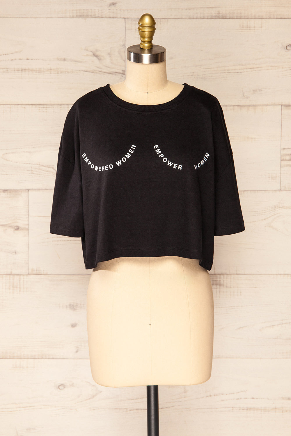 Huy Black Cropped T-Shirt With Print | La petite garçonne front view 